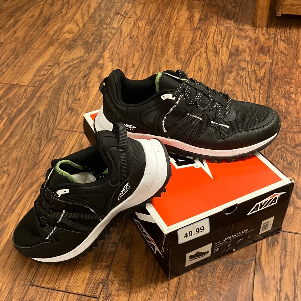 Avia Black and White Men's Athletic Shoes